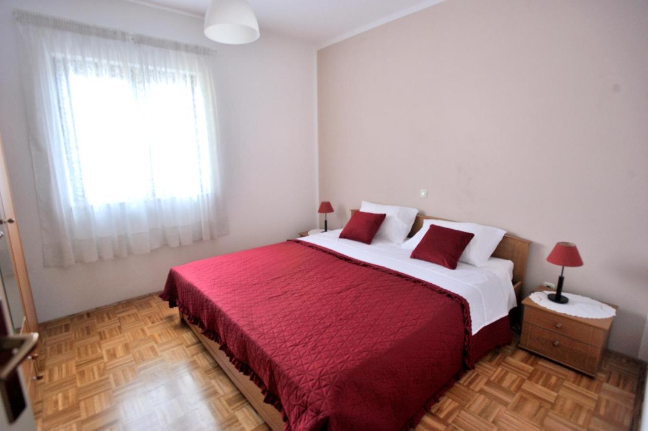 Apartment Vinja Porec - Privat Garden - Whirlpool מראה חיצוני תמונה