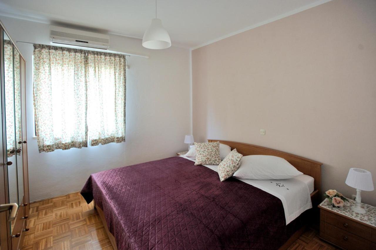 Apartment Vinja Porec - Privat Garden - Whirlpool מראה חיצוני תמונה
