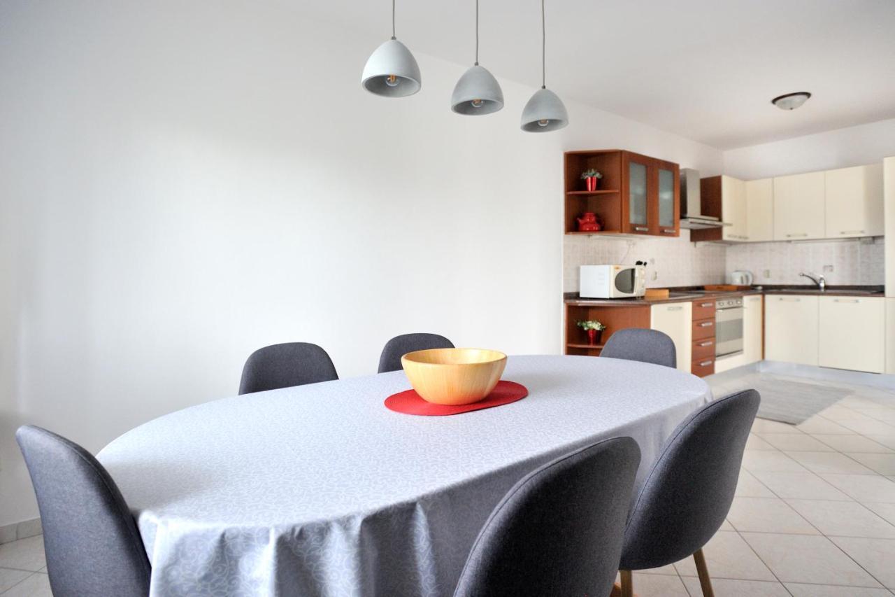 Apartment Vinja Porec - Privat Garden - Whirlpool מראה חיצוני תמונה