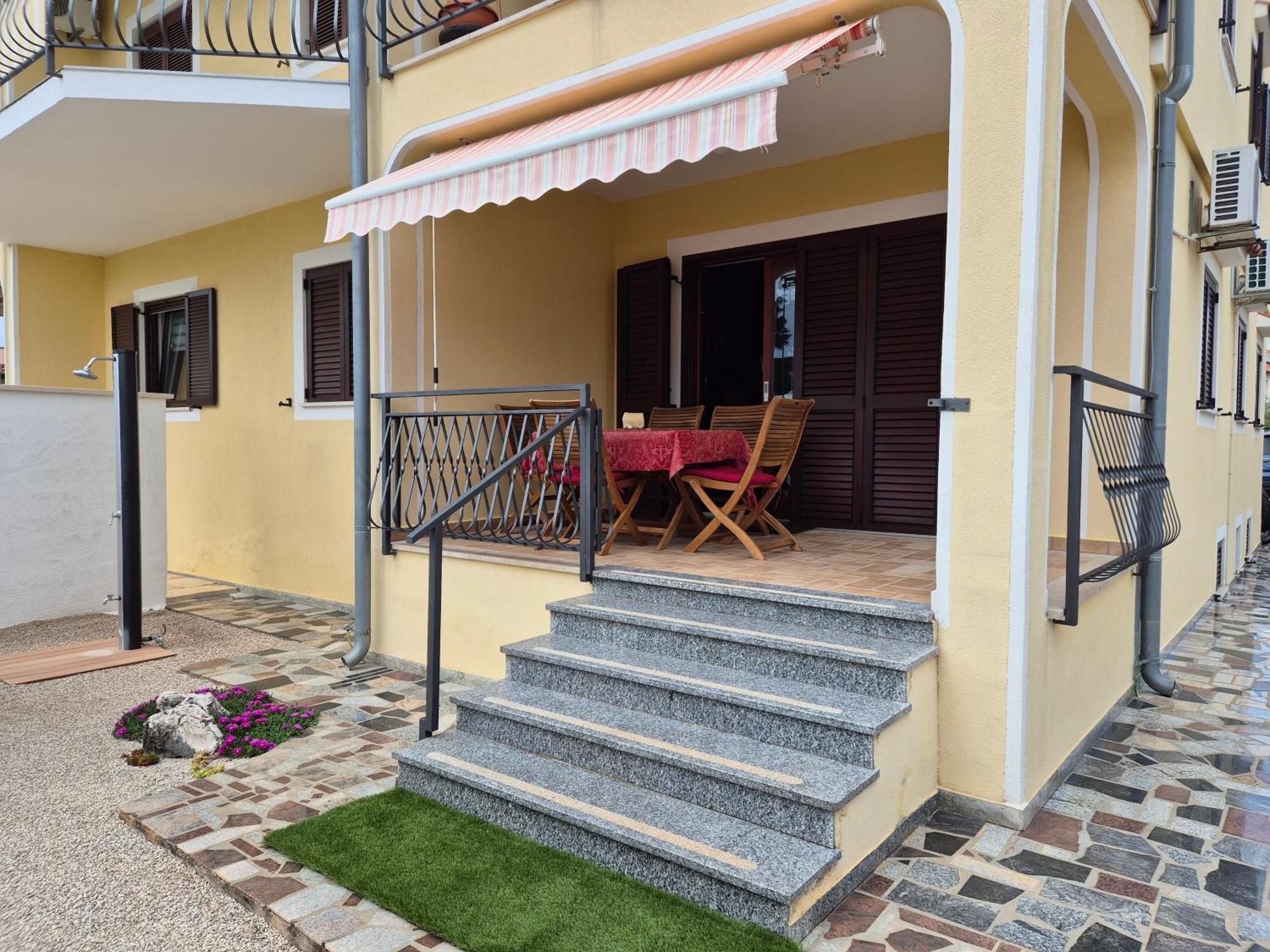 Apartment Vinja Porec - Privat Garden - Whirlpool מראה חיצוני תמונה