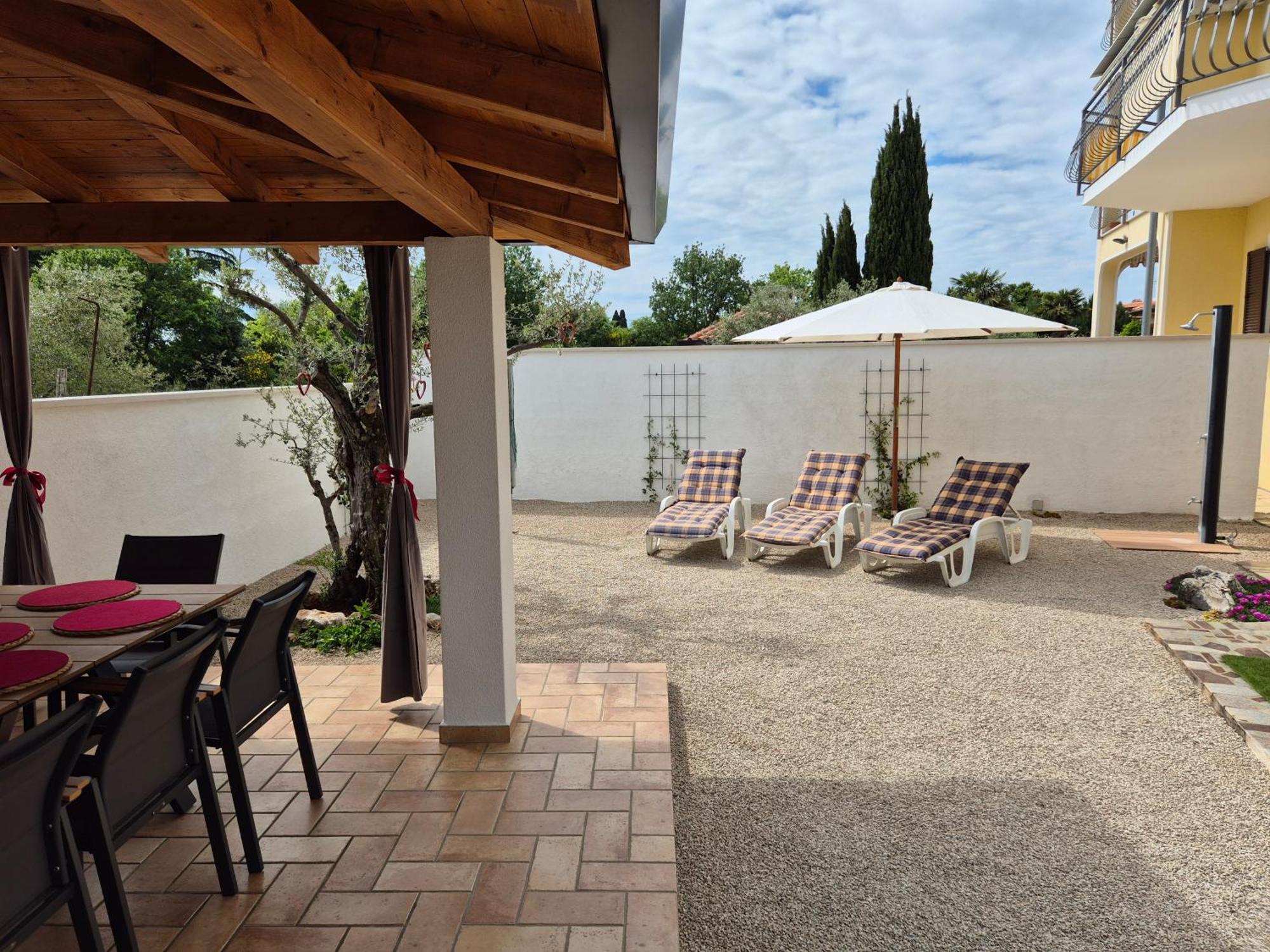 Apartment Vinja Porec - Privat Garden - Whirlpool מראה חיצוני תמונה