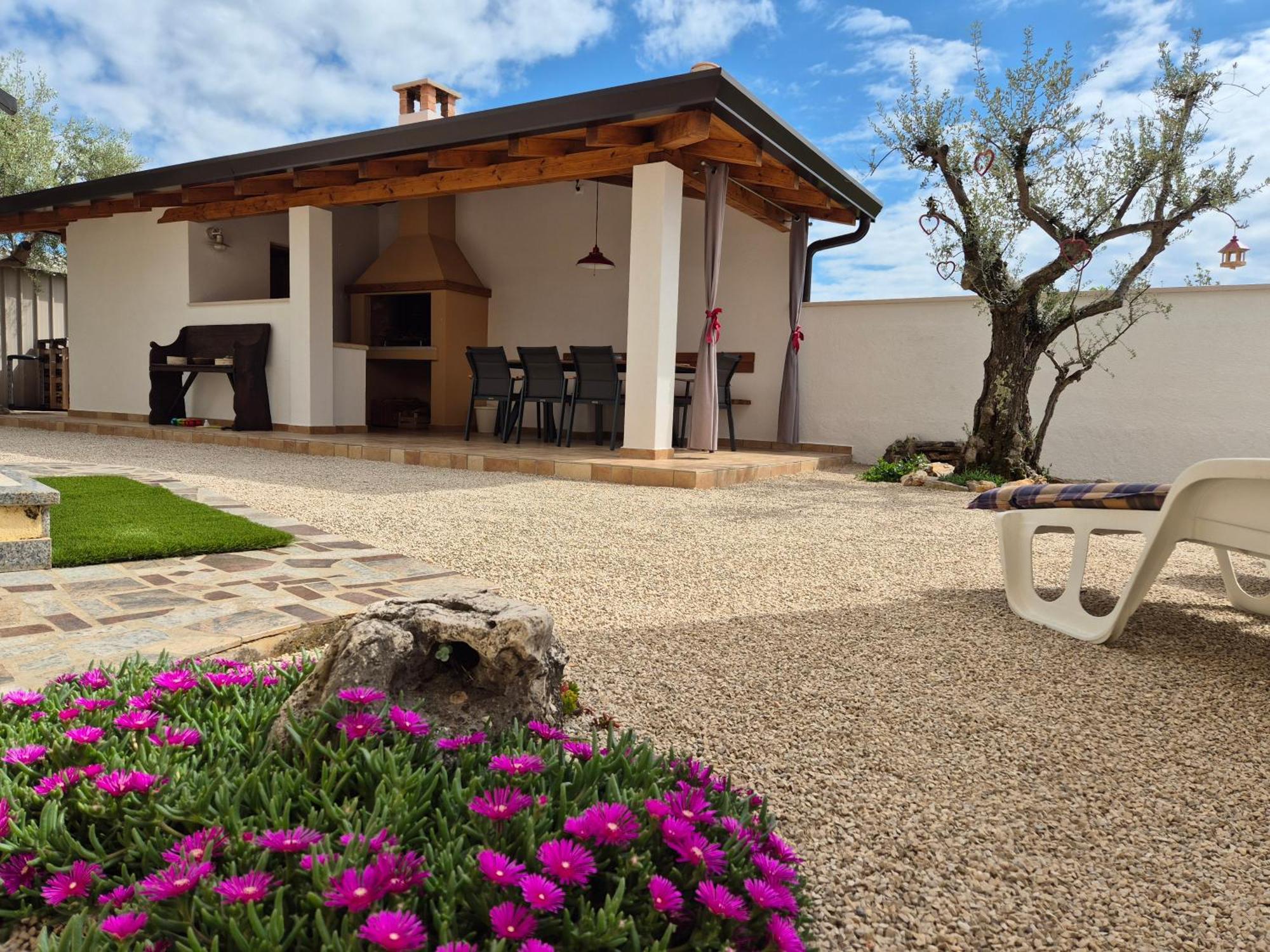 Apartment Vinja Porec - Privat Garden - Whirlpool מראה חיצוני תמונה