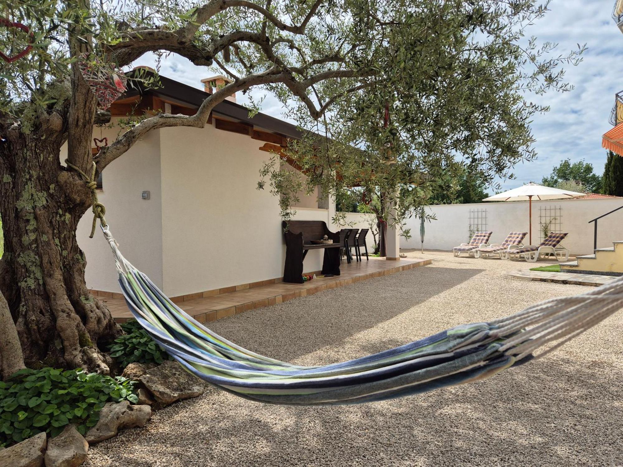 Apartment Vinja Porec - Privat Garden - Whirlpool מראה חיצוני תמונה