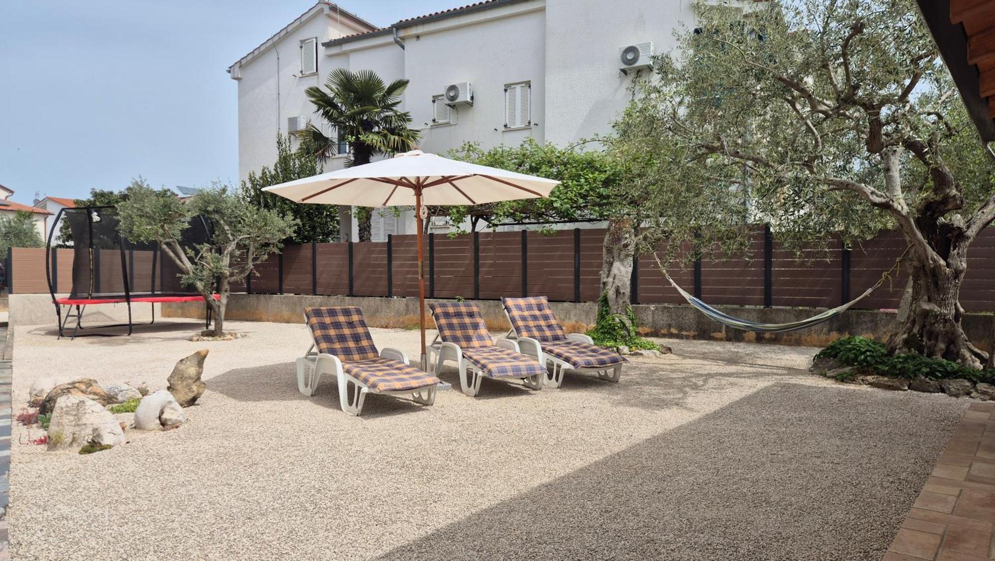 Apartment Vinja Porec - Privat Garden - Whirlpool מראה חיצוני תמונה