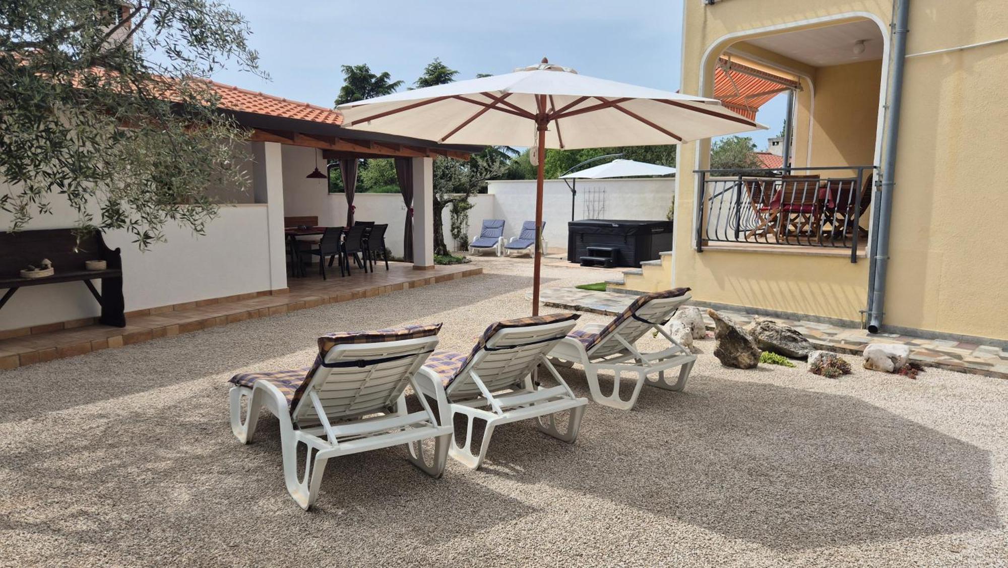 Apartment Vinja Porec - Privat Garden - Whirlpool מראה חיצוני תמונה