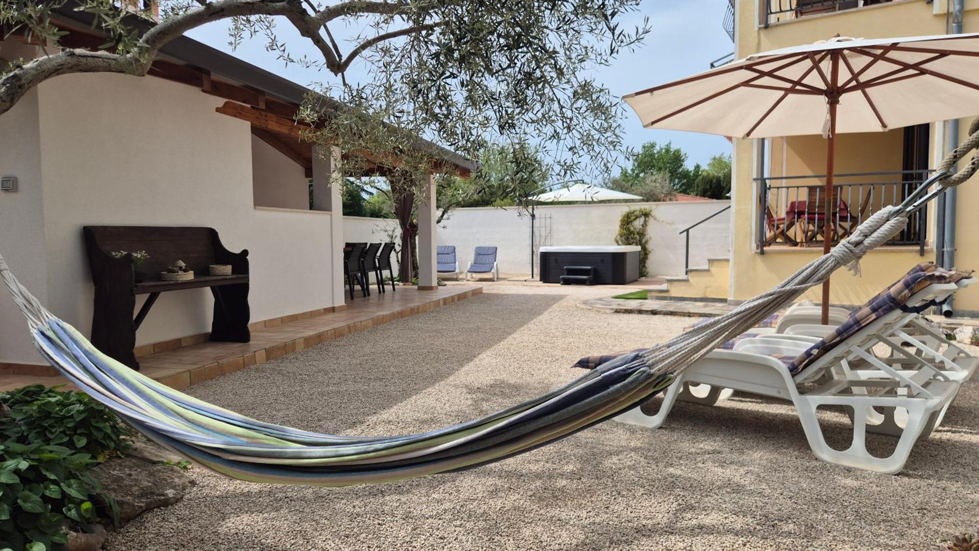 Apartment Vinja Porec - Privat Garden - Whirlpool מראה חיצוני תמונה